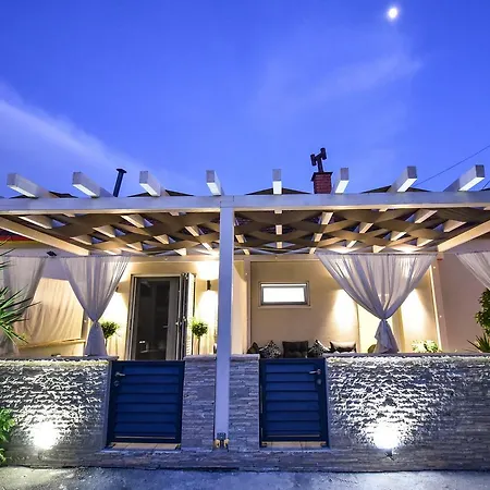 Tyra Delux Apartment Zadar