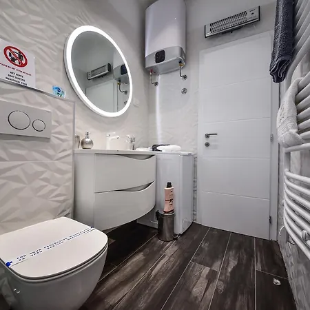 Tyra Delux Apartmán *