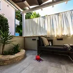 Apartman Tyra Delux *