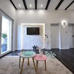 Tyra Delux Apartman
