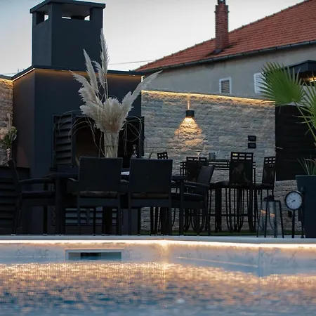 Tyra Delux Apartament Zadar