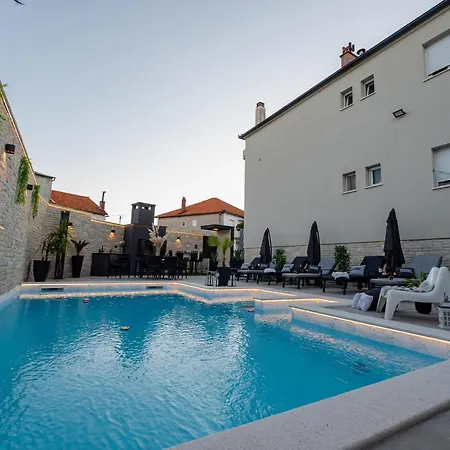 Apartament Tyra Delux *