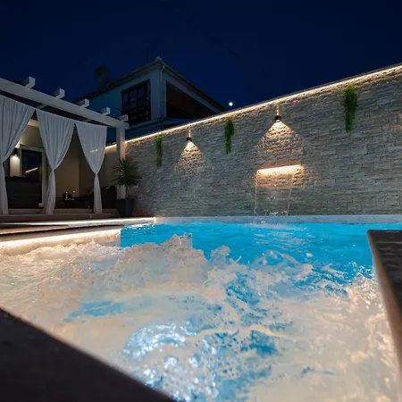 Apartament Tyra Delux *