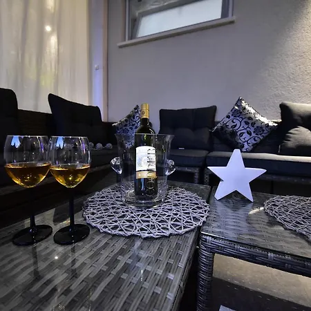 Apartman Tyra Delux *